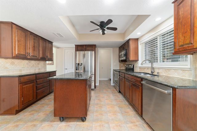 3215 Park Garden Drive, Kingwood, TX 77339