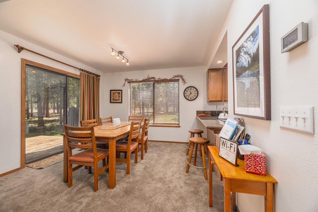 17714 Lake Aspen Court, Sunriver, OR 97707
