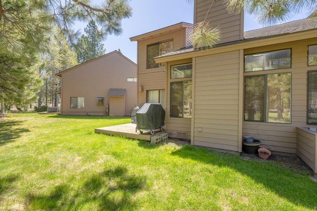 17714 Lake Aspen Court, Sunriver, OR 97707