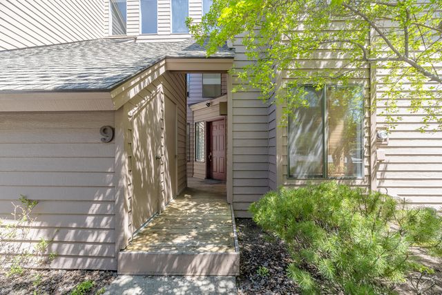 17714 Lake Aspen Court, Sunriver, OR 97707