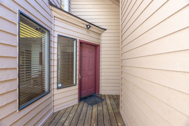 17714 Lake Aspen Court, Sunriver, OR 97707