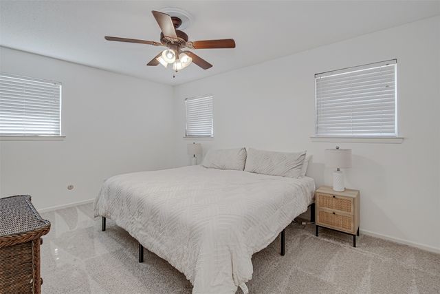 1910 New Castle Court, Arlington, TX 76013