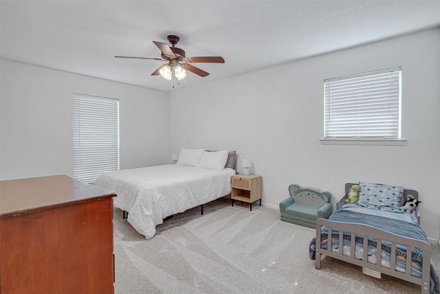 1910 New Castle Court, Arlington, TX 76013