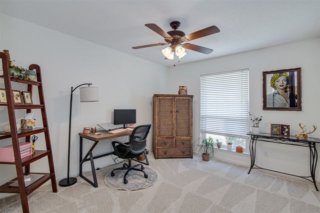 1910 New Castle Court, Arlington, TX 76013