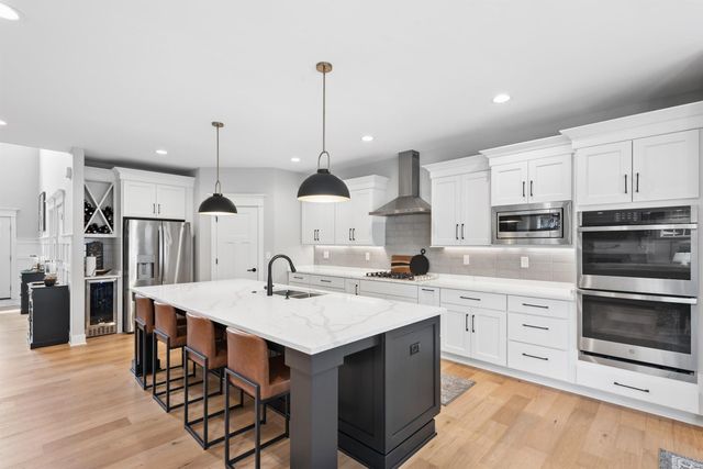 2403 Stirling Drive, Valparaiso, IN 46383