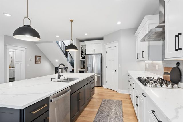 2403 Stirling Drive, Valparaiso, IN 46383