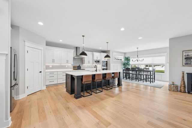 2403 Stirling Drive, Valparaiso, IN 46383