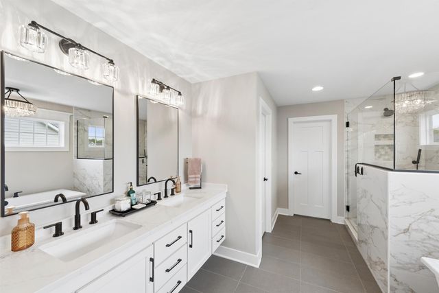2403 Stirling Drive, Valparaiso, IN 46383