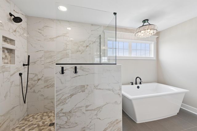 2403 Stirling Drive, Valparaiso, IN 46383