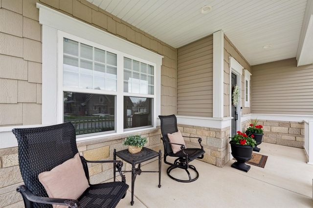 2403 Stirling Drive, Valparaiso, IN 46383