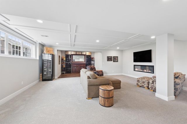 2403 Stirling Drive, Valparaiso, IN 46383