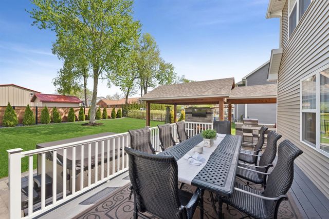 2403 Stirling Drive, Valparaiso, IN 46383