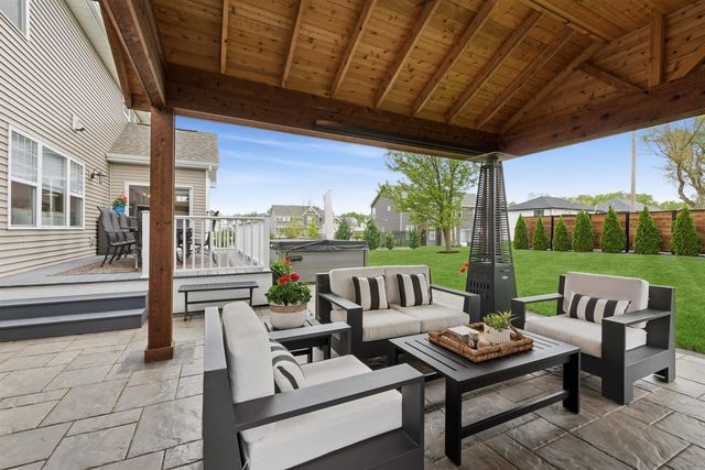 2403 Stirling Drive, Valparaiso, IN 46383