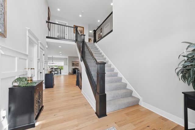 2403 Stirling Drive, Valparaiso, IN 46383