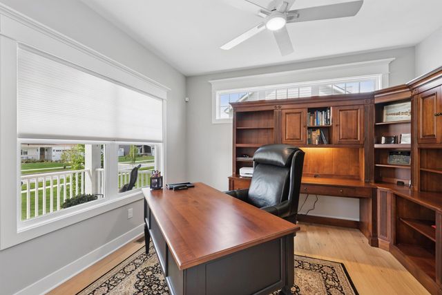2403 Stirling Drive, Valparaiso, IN 46383