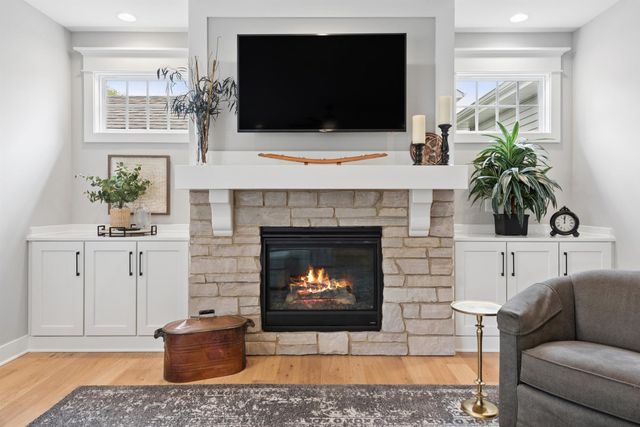 2403 Stirling Drive, Valparaiso, IN 46383