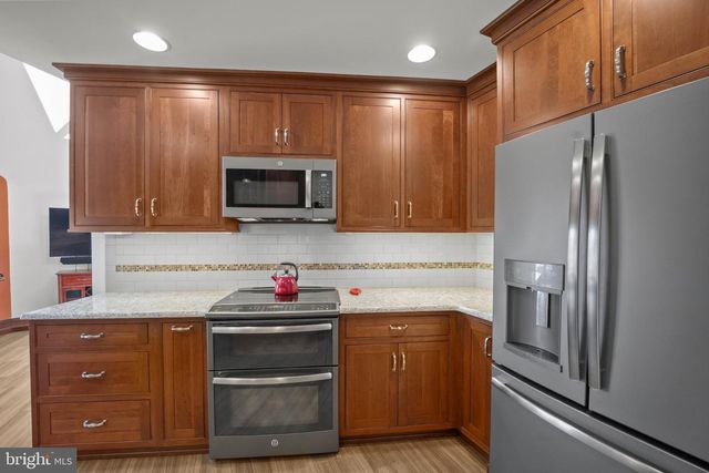 40 BUCKWALTER RD, Spring City, PA 19475