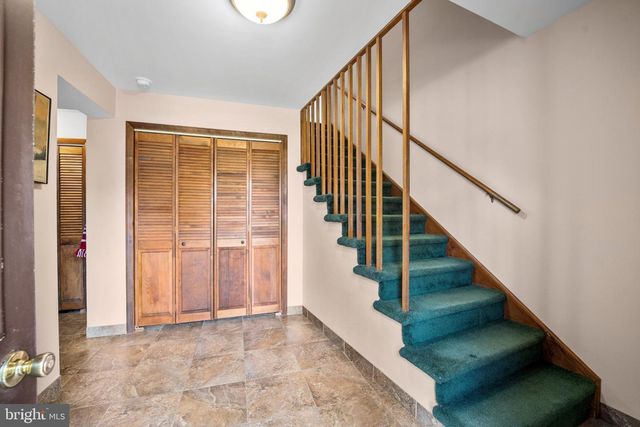 40 BUCKWALTER RD, Spring City, PA 19475