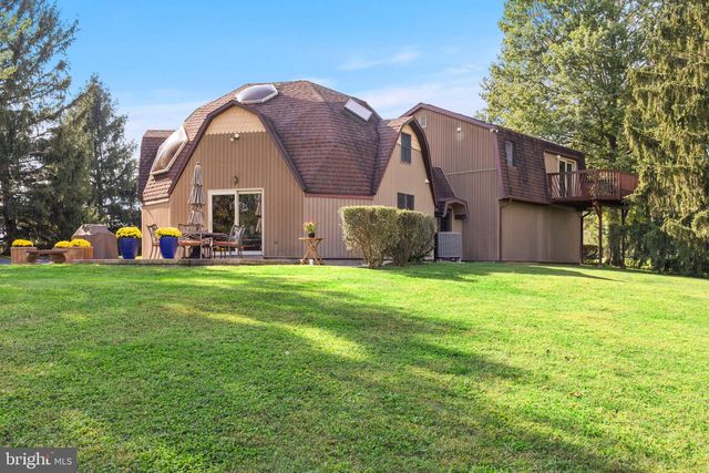 40 BUCKWALTER RD, Spring City, PA 19475