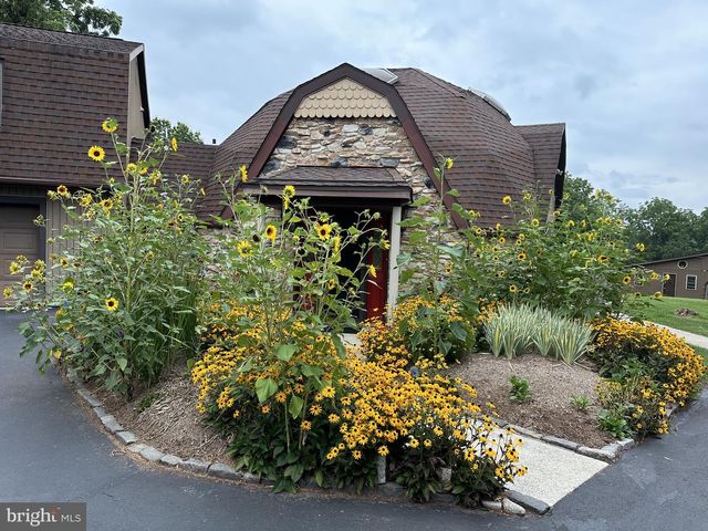 40 BUCKWALTER RD, Spring City, PA 19475