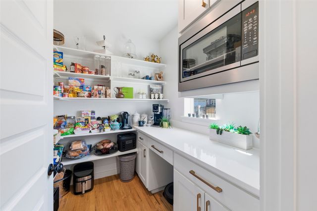 941 Meadow Bend Loop S, Grapevine, TX 76051