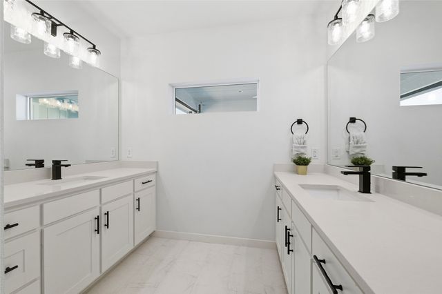 941 Meadow Bend Loop S, Grapevine, TX 76051