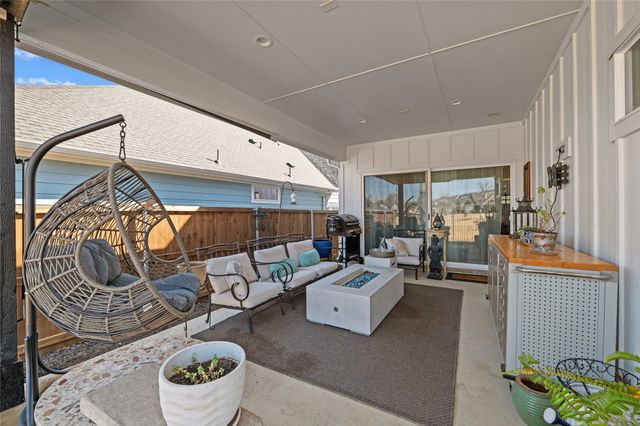 941 Meadow Bend Loop S, Grapevine, TX 76051