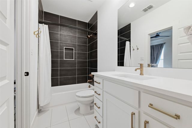 941 Meadow Bend Loop S, Grapevine, TX 76051