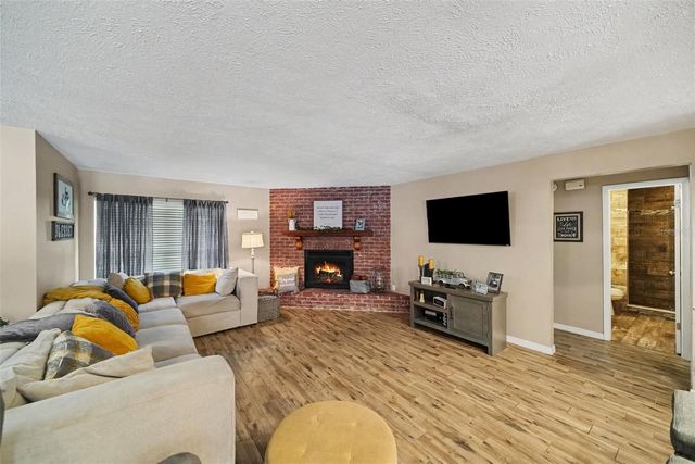 206 JACOB RYAN COURT, Brandon, FL 33510