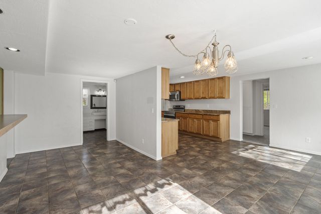 1305 Butte Falls Highway, Eagle Point, OR 97524