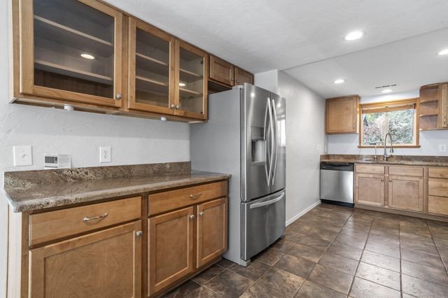 1305 Butte Falls Highway, Eagle Point, OR 97524