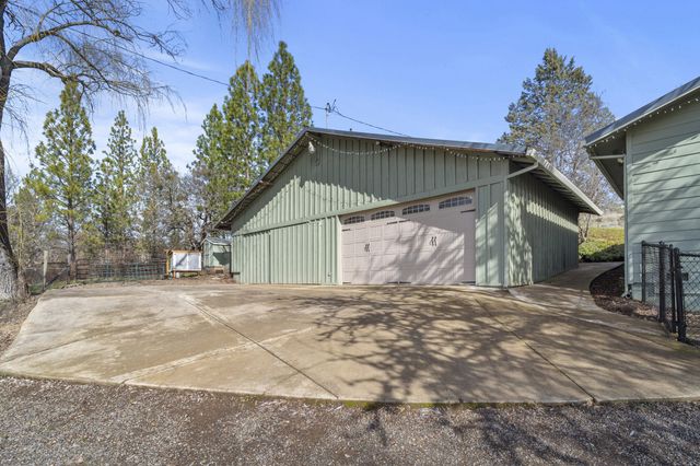 1305 Butte Falls Highway, Eagle Point, OR 97524