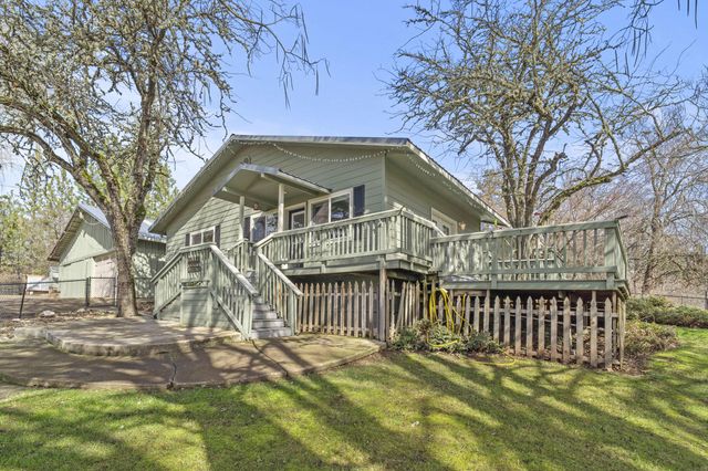 1305 Butte Falls Highway, Eagle Point, OR 97524