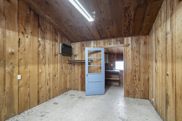 1305 Butte Falls Highway, Eagle Point, OR 97524