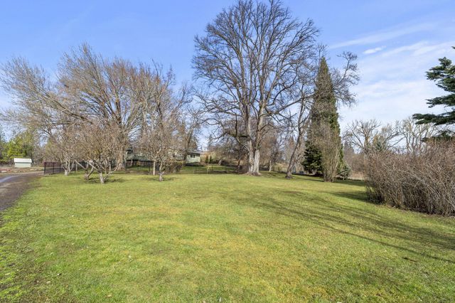 1305 Butte Falls Highway, Eagle Point, OR 97524