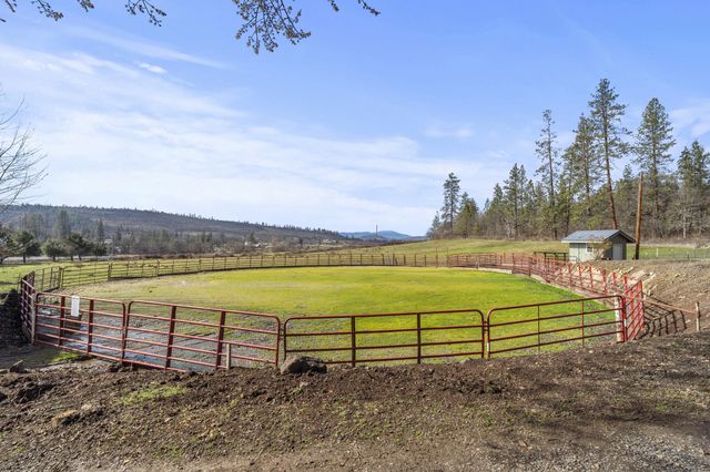 1305 Butte Falls Highway, Eagle Point, OR 97524