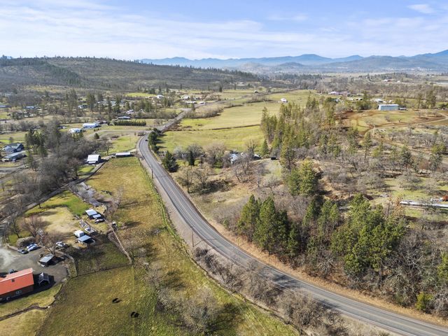 1305 Butte Falls Highway, Eagle Point, OR 97524