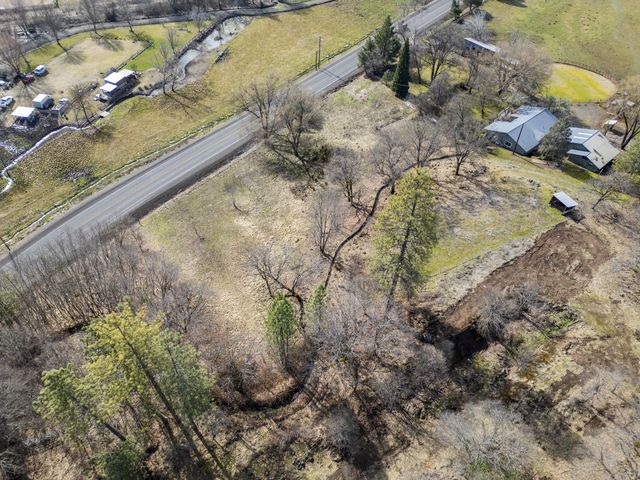 1305 Butte Falls Highway, Eagle Point, OR 97524