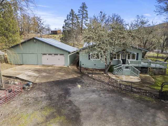 1305 Butte Falls Highway, Eagle Point, OR 97524