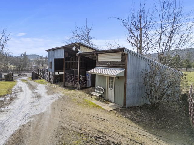 1305 Butte Falls Highway, Eagle Point, OR 97524
