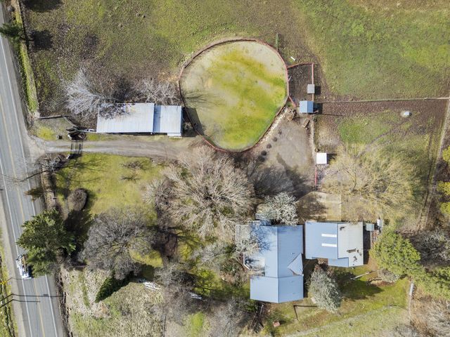 1305 Butte Falls Highway, Eagle Point, OR 97524