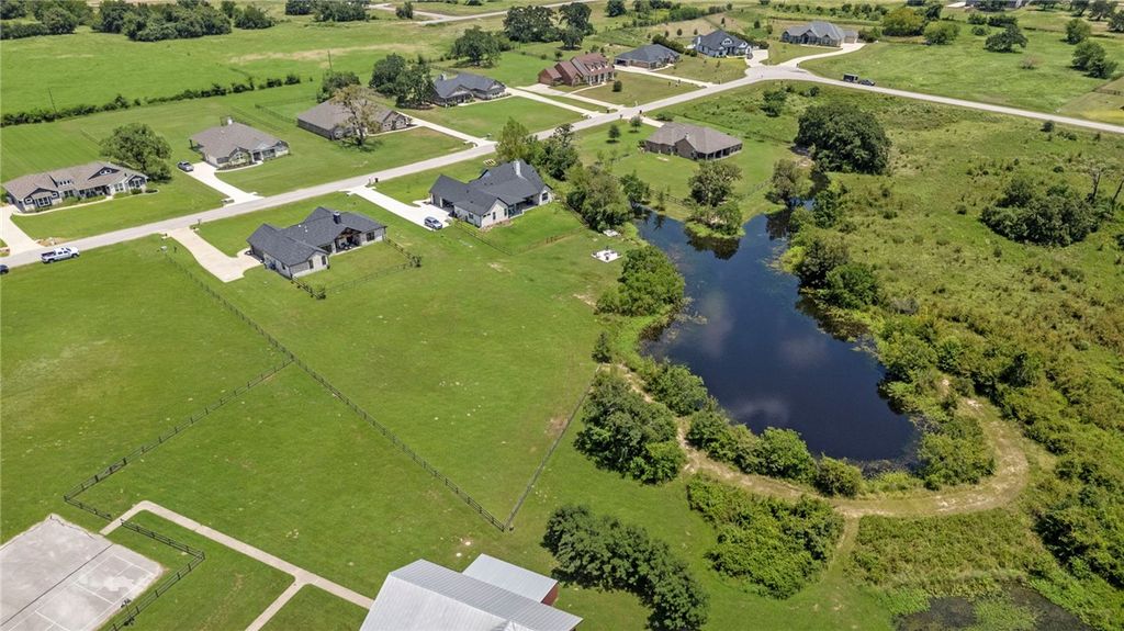 10131 Henley Cove, Iola, TX 77861 — photo 3