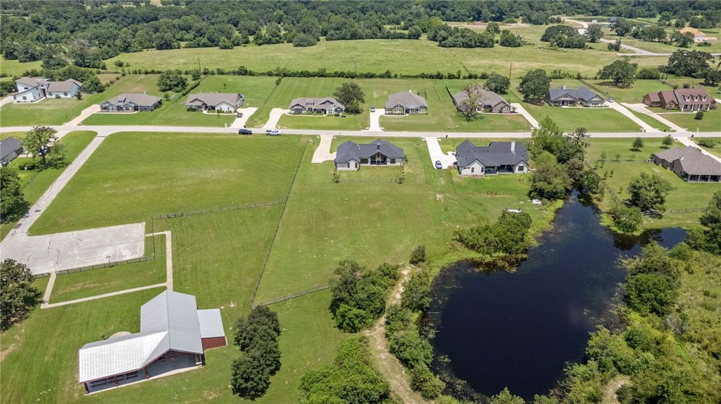10131 Henley Cove, Iola, TX 77861 — photo 4