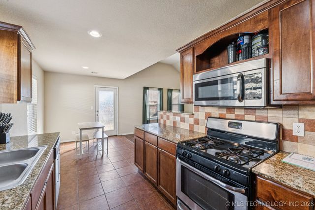 10709 N 153rd East East Avenue, Owasso, OK 74055