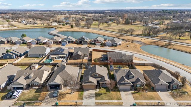 10709 N 153rd East East Avenue, Owasso, OK 74055
