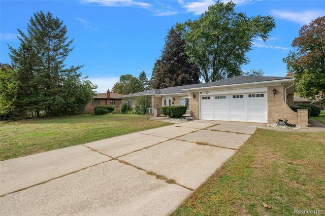 47683 Westlake Drive, Shelby Charter Township, MI 48315