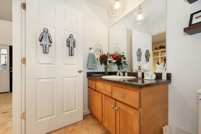 237 Stanton Street, Manchester, NH 03103