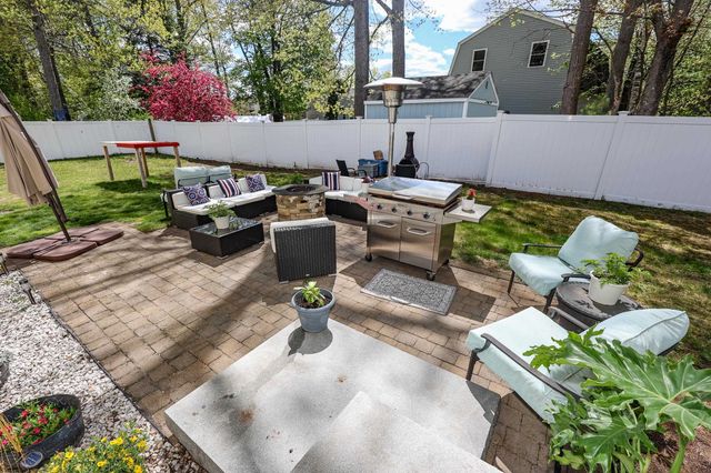 237 Stanton Street, Manchester, NH 03103