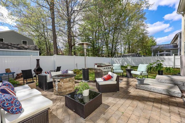 237 Stanton Street, Manchester, NH 03103