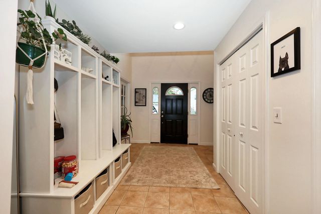 237 Stanton Street, Manchester, NH 03103